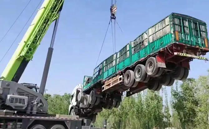 夏河道路脱困救援案例